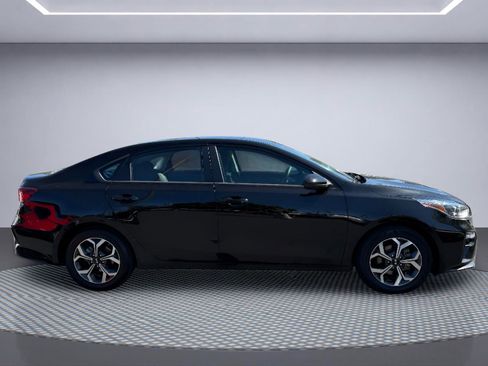Used 2021 Kia Forte LXS FWD image 7