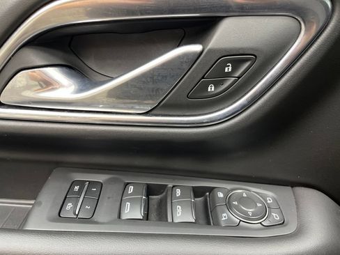 Used 2024 Chevrolet Tahoe Premier RWD image 30