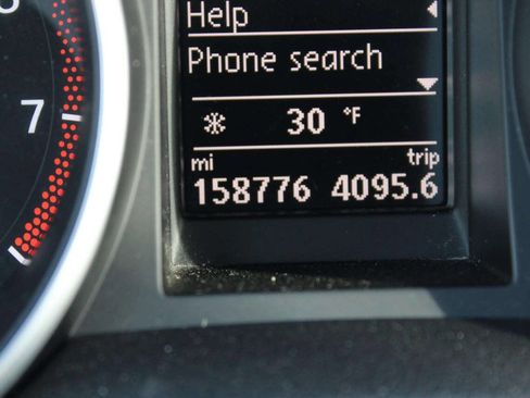 Used 2013 Volkswagen Golf 4-Door image 9