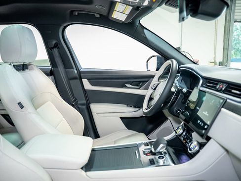 Used 2025 Jaguar F-PACE R-Dynamic S image 58