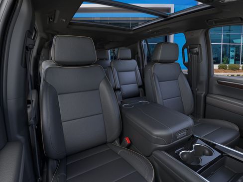 New 2026 Chevrolet Suburban Premier image 17
