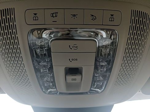 Used 2022 Mercedes-Benz GLS 450 4MATIC image 34