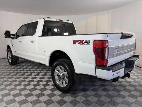 Certified 2022 Ford F350 Platinum w/ FX4 Off-Road Package image 5