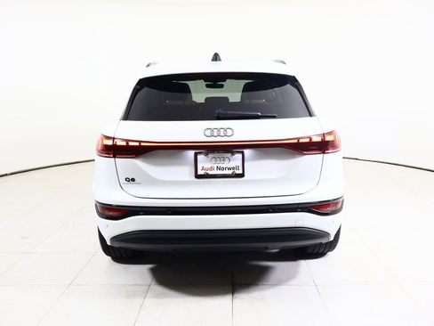 Used 2025 Audi Q6 e-tron Premium Plus image 15