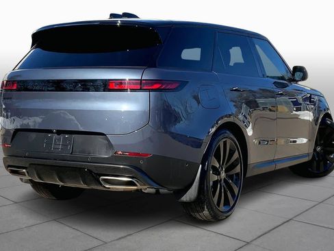 Used 2025 Land Rover Range Rover Sport SE image 12
