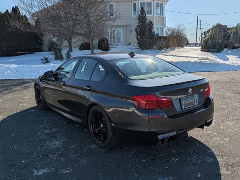 Used 2016 BMW M5 w/ Premium Package image 8