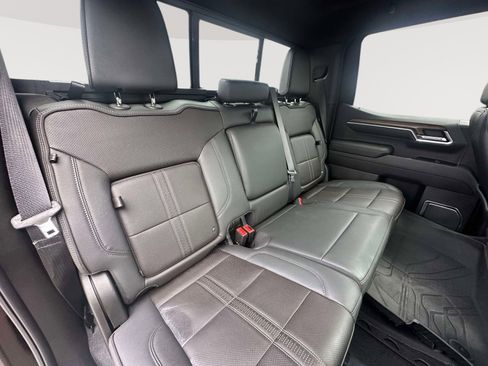 Certified 2022 Chevrolet Silverado 1500 High Country w/ High Country Premium Package image 30