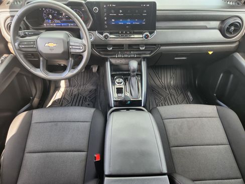Used 2025 Chevrolet Colorado W/T w/ Advanced Trailering Package AWD/4WD image 25