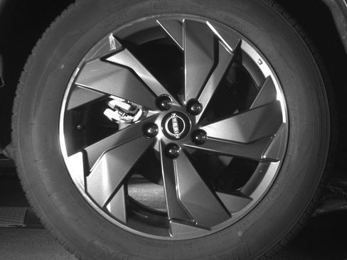 Used 2025 Nissan Rogue SV FWD image 15