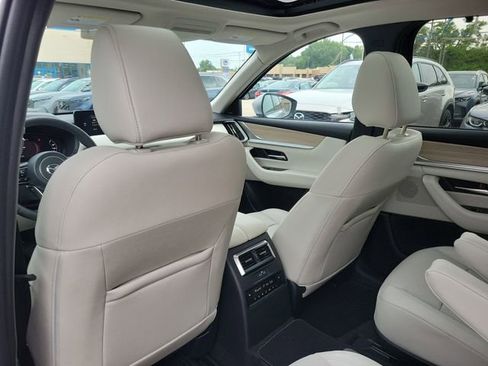 New 2025 MAZDA CX-90 Plug-In Hybrid w/ Premium Plus image 28