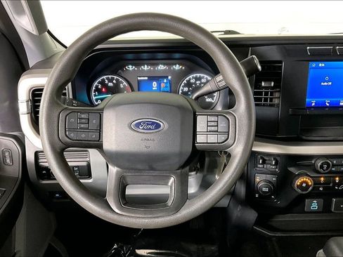 Used 2023 Ford F250 XL w/ FX4 Off-Road Package image 5