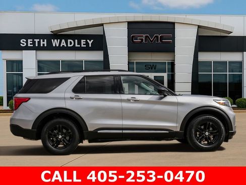 Used 2023 Ford Explorer XLT w/ Equipment Group 202A AWD/4WD image 62