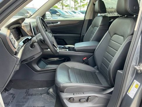 Certified 2025 Volkswagen Atlas SEL AWD/4WD image 14