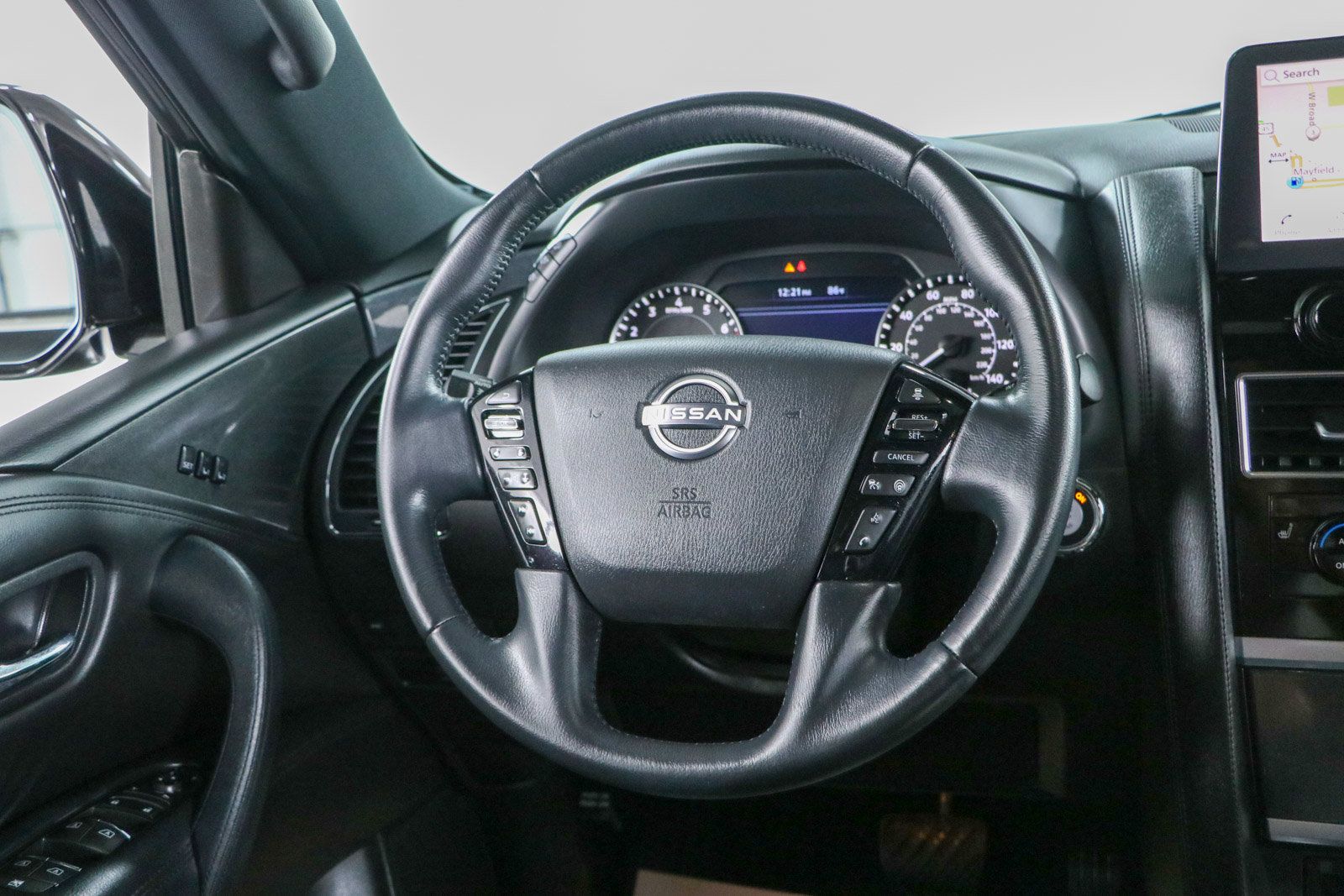 Used 2023 Nissan Armada SL w/ Midnight Edition Package AWD/4WD image 13