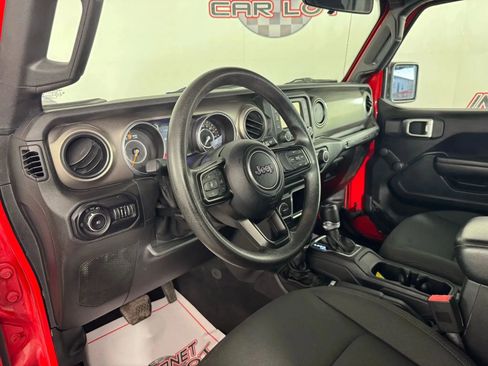 Used 2018 Jeep Wrangler Unlimited Sport image 10