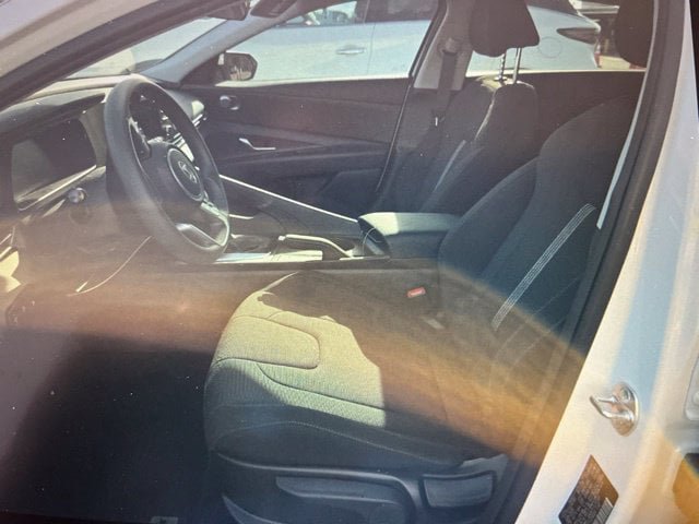 Used 2026 Hyundai Elantra SE FWD image 7