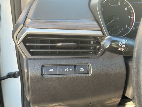 Certified 2024 Nissan Altima 2.5 SV image 10