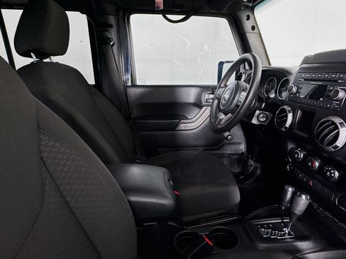 Used 2017 Jeep Wrangler Unlimited Sport image 26