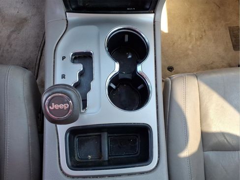 Used 2013 Jeep Grand Cherokee Laredo image 24