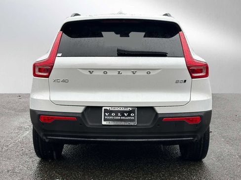 New 2026 Volvo XC40 B5 Plus w/ Protection Package Premier image 4
