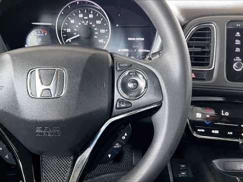 Used 2022 Honda HR-V EX image 11