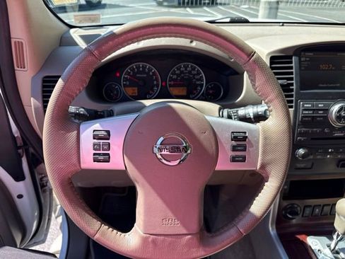 Used 2012 Nissan Pathfinder LE AWD/4WD image 17