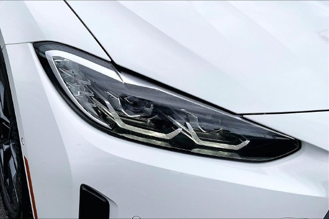 Used 2023 BMW i4 eDrive40 w/ Parking Assistance Package RWD image 31
