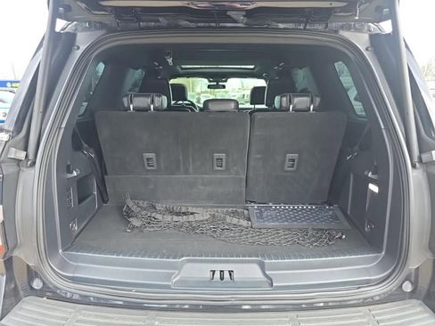 Used 2022 Ford Expedition Limited image 5