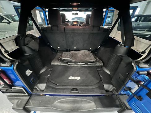 Used 2016 Jeep Wrangler Unlimited Sport w/ Quick Order Package 24S AWD/4WD image 22