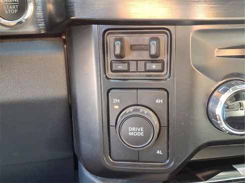 Used 2025 Ford F350 Lariat image 9