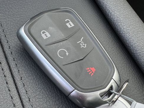 New 2025 Cadillac XT6 Luxury image 33