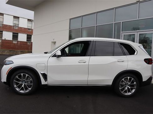 New 2026 BMW X5 xDrive50e w/ Executive Package image 6