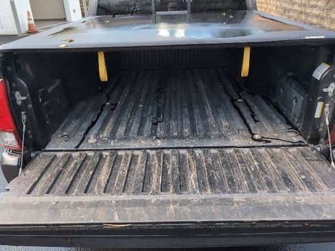 Used 2022 Toyota Tacoma SR image 28