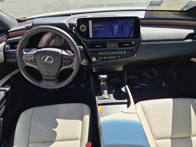 Used 2025 Lexus ES 300h w/ Premium Package FWD image 29