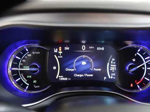 Used 2020 Chrysler Pacifica Limited w/ Advanced Safetytec Group image 18