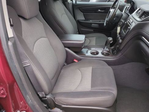 Used 2015 Chevrolet Traverse LT image 26