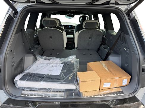 New 2026 Kia EV9 GT-Line image 17