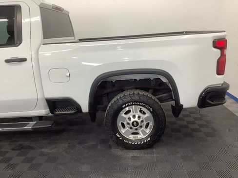Used 2022 Chevrolet Silverado 2500 Custom w/ Custom Convenience Package image 4