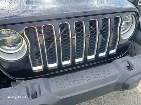 Used 2020 Jeep Gladiator Overland AWD/4WD image 21