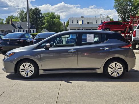 Used 2024 Nissan Leaf S FWD image 12