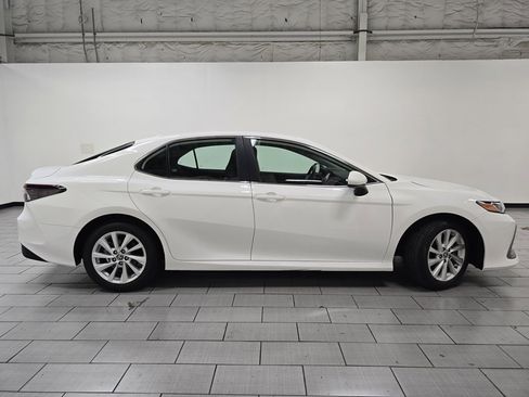 Used 2024 Toyota Camry LE image 15