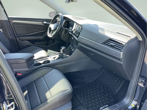 Used 2023 Volkswagen Jetta SE w/ Panoramic Sunroof Package FWD image 19