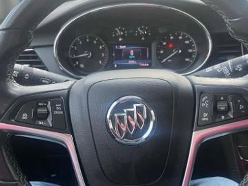 Used 2022 Buick Encore Preferred image 8