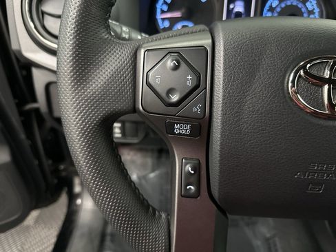 Used 2023 Toyota Tacoma TRD Sport w/ Technology Package image 15