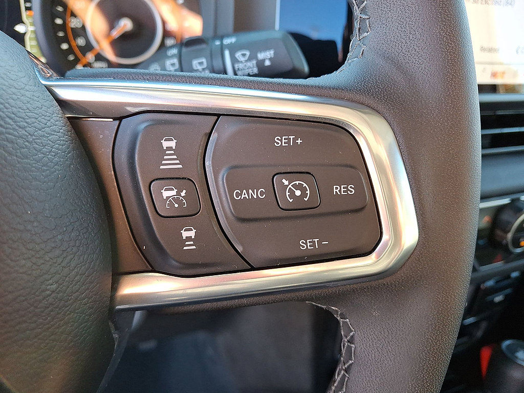 Used 2026 Jeep Wrangler Unlimited Sahara AWD/4WD image 24