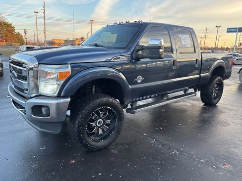 Used 2014 Ford F250 XLT w/ XLT Premium Package image 17