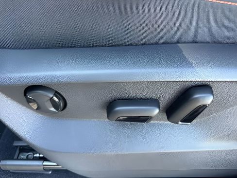 New 2026 Volkswagen Atlas Peak Edition image 12