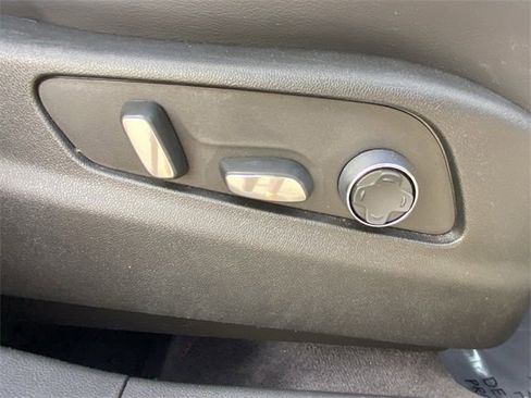 Used 2024 Cadillac XT4 Premium Luxury image 20