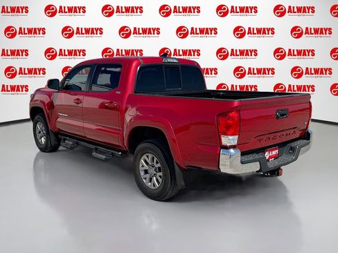 Used 2017 Toyota Tacoma SR5 image 8