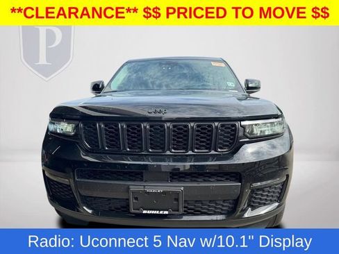 Used 2023 Jeep Grand Cherokee L Limited w/ Black Appearance Package AWD/4WD image 14